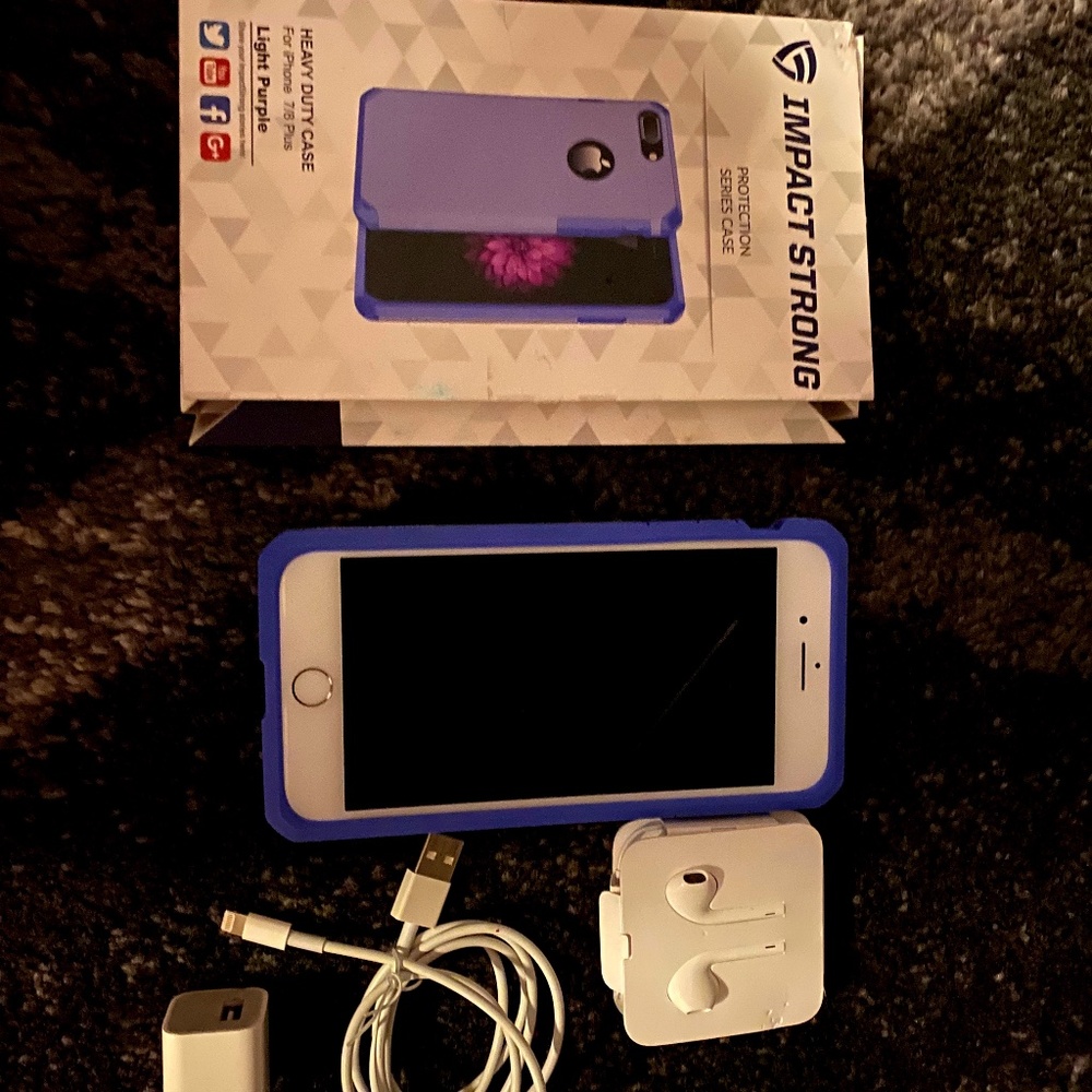 APPLE I PHONE 7 PLUS UNLOCKED READY TO USE 32 GB SILVER